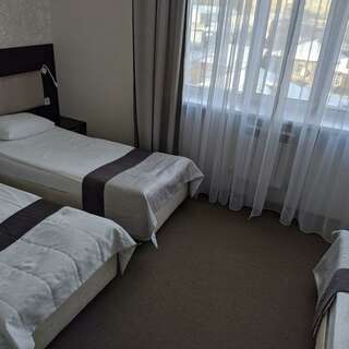 Гостиница Аквилон Новосибирск Трехместный номер-3